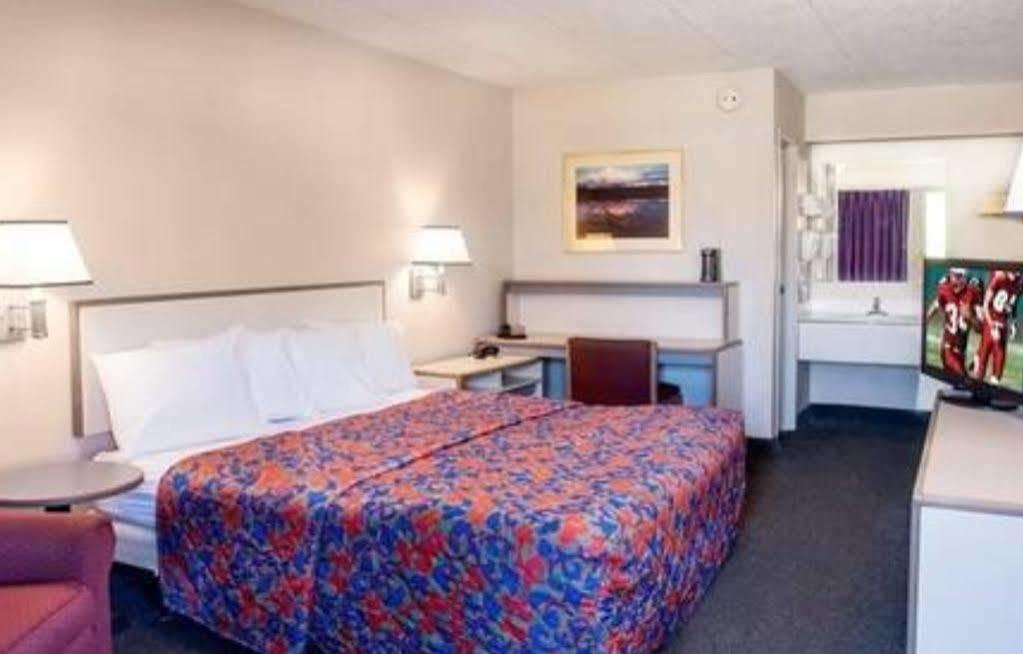 Red Roof Inn Lansing East - Msu Exteriér fotografie